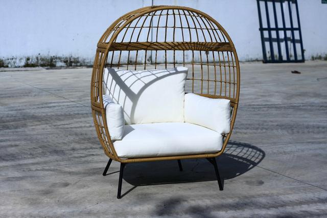 Egg swing wicker