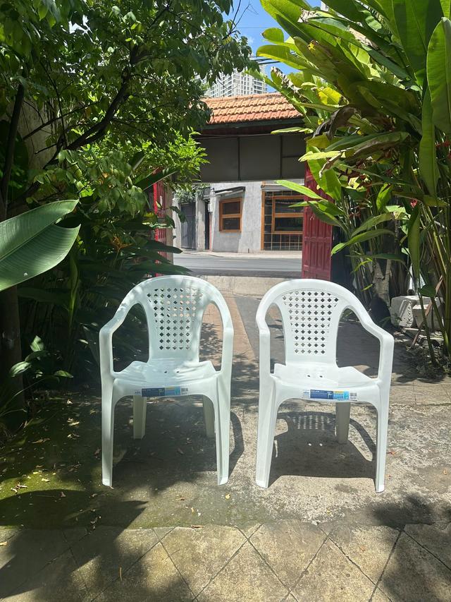 GILI CHAIR - Easy Stack Chair, 100% Polypropylene, Garden, MonoBlock chairs - BIG SIZE 29.7H x 20.4W x 21.3D inches