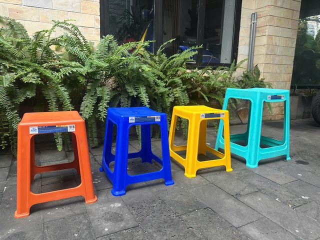 PERFORATE STOOL