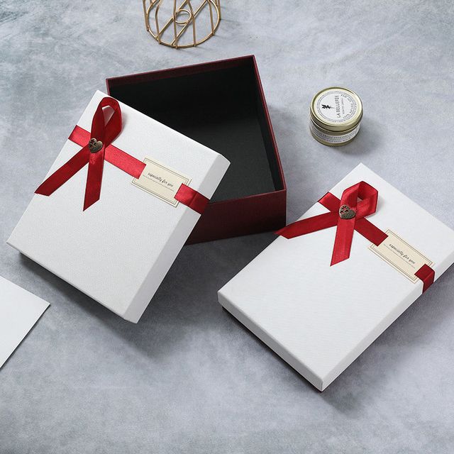OEM ODM SET OF 2 BOXES WITH WHITE LID AND RED RIBBON BOW