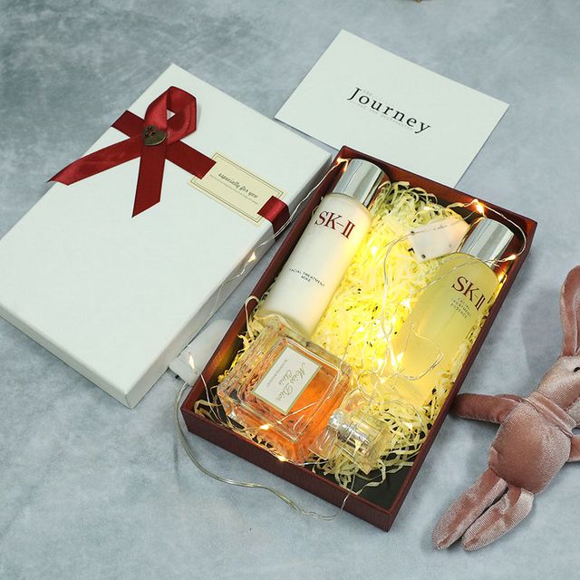 OEM ODM SET OF 2 BOXES WITH WHITE LID AND RED RIBBON BOW