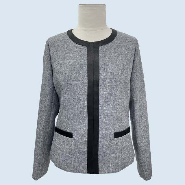 Women’s Collarless Jacket – Elegant Business Wear