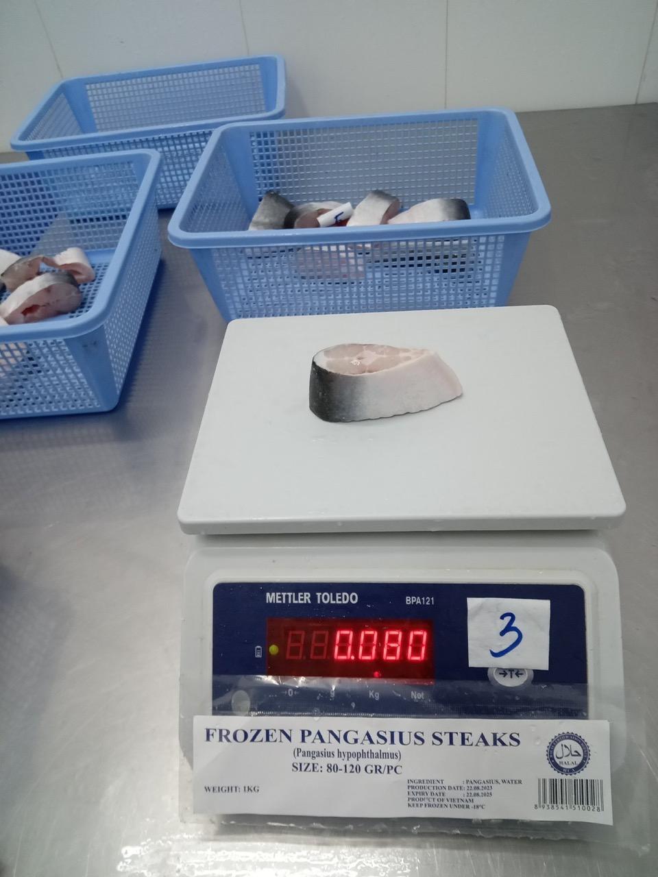 Steak Pangasius (Headless, Gut off, Skin on, Tail on), Size: 80-150, Packing: Bulk 10kg/ carton, 80% net, 20% glazing, FOB Cat Lai